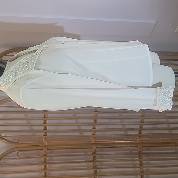 Vintage cream blouse embroidery collar and cuffs - Picture 5 of 15